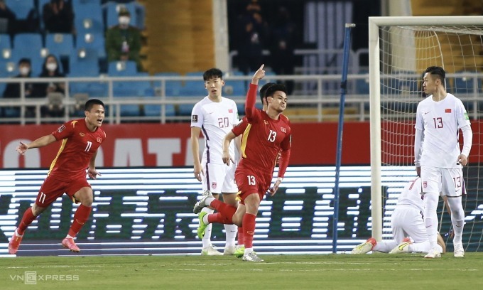 Tuyển Trung Quốc rớt 12 bậc trên bảng xếp hạng FIFA